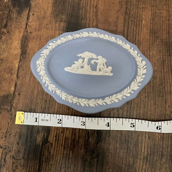 WEDGWOOD JASPERWARE PALE BLUE LIDDED COVERED TRINKET BOX / RING PLATE Set of 2 - Picture 2 of 11
